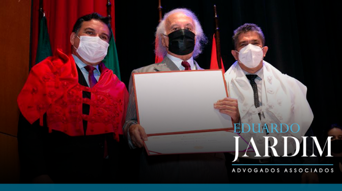 Concessão De Título Honoris Causa Ao Doutor Eduardo Marcial Ferreira Jardim, Em Reconhecimento à Excelência De Sua Atuação.